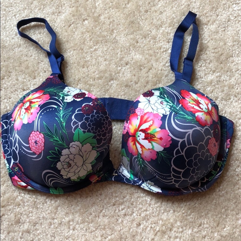Victoria’s Secret push up bra size 36DD